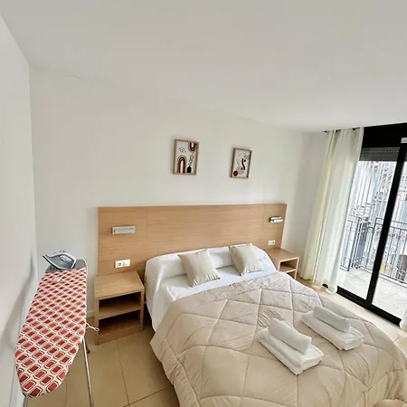 Cozy With Swimming Pool Apartment