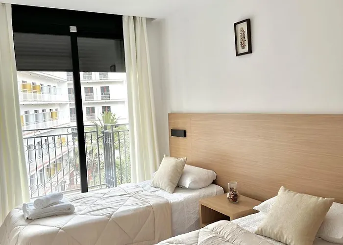 Cozy With Parking & Swimming Pool * Lloret de Mar